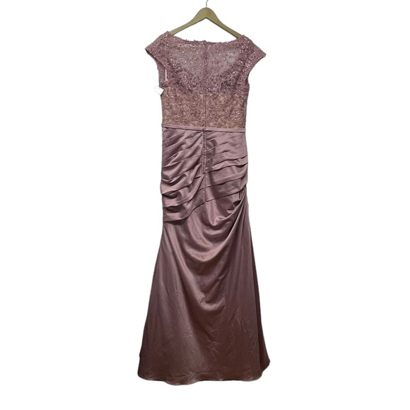 La Femme Blush Pink Beaded Top Trumpet Formal Dress Size 10 - Picture 3 of 6